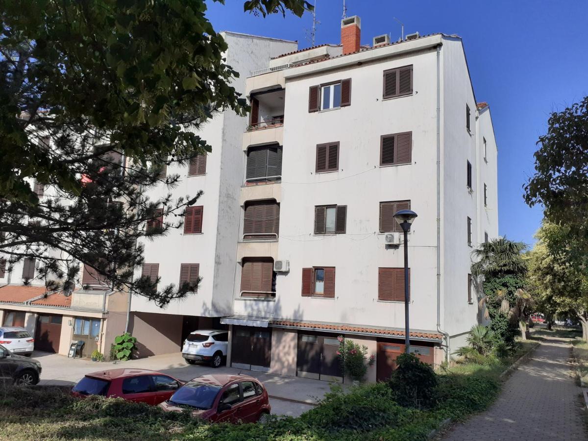 Ferienwohnung Apartman Lila Umag Exterior foto